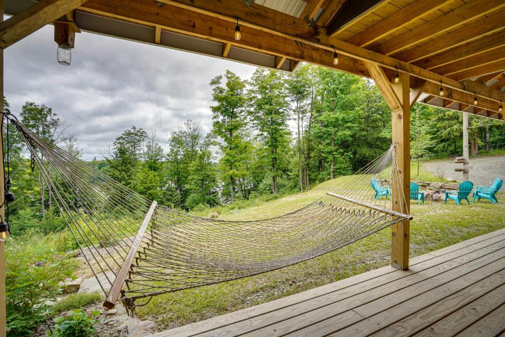 Secluded Marathon Hideaway with Fire Pit and Views!